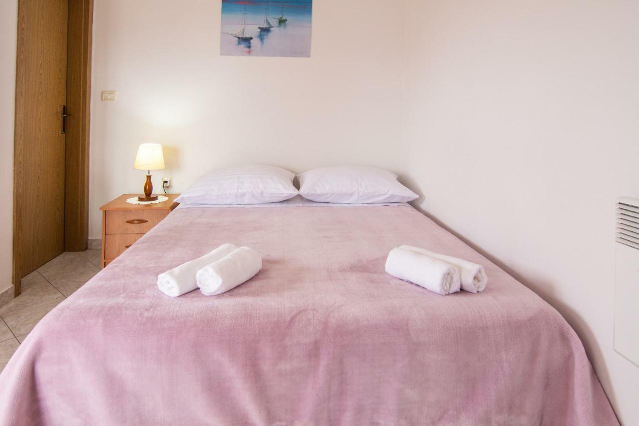 Apartments Villa Korina Бродарика Екстериор снимка