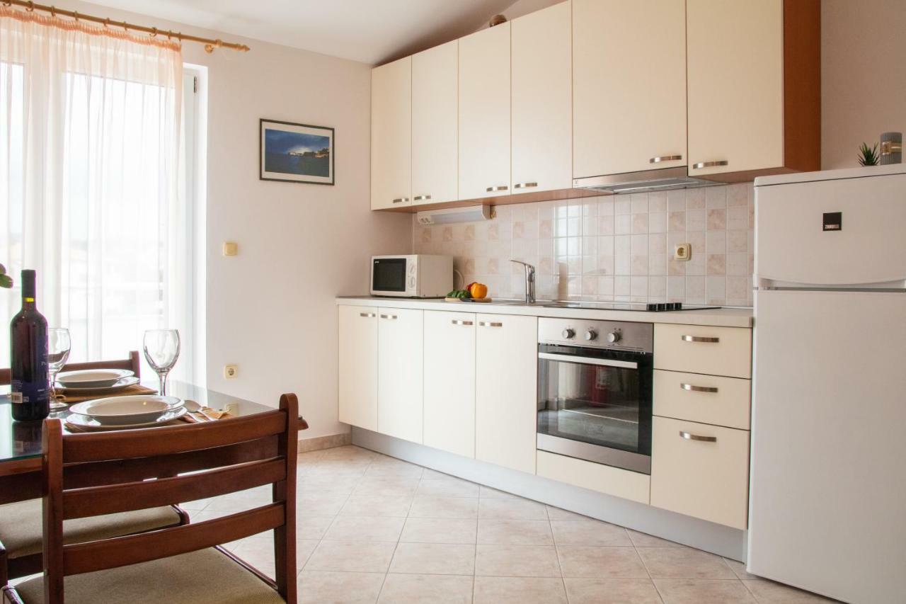 Apartments Villa Korina Бродарика Екстериор снимка
