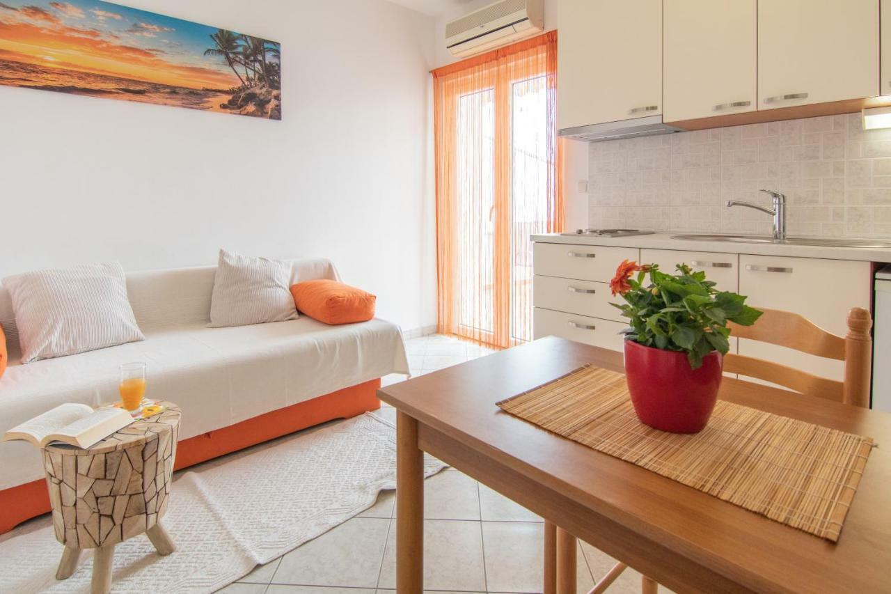 Apartments Villa Korina Бродарика Екстериор снимка