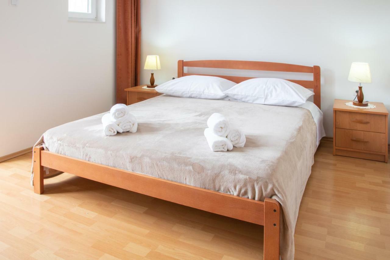 Apartments Villa Korina Бродарика Екстериор снимка