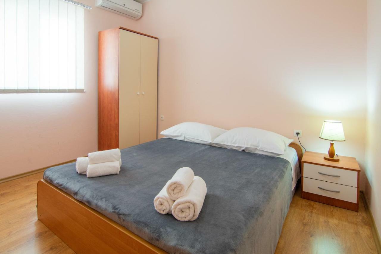 Apartments Villa Korina Бродарика Екстериор снимка