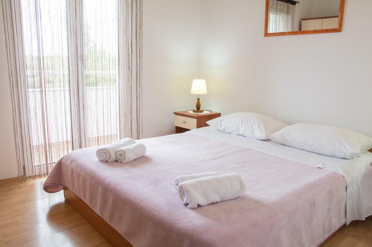 Apartments Villa Korina Бродарика Екстериор снимка