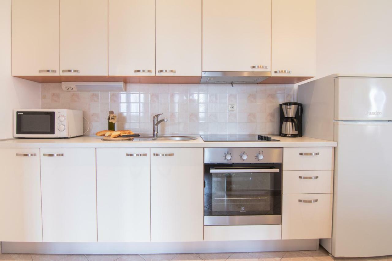 Apartments Villa Korina Бродарика Екстериор снимка