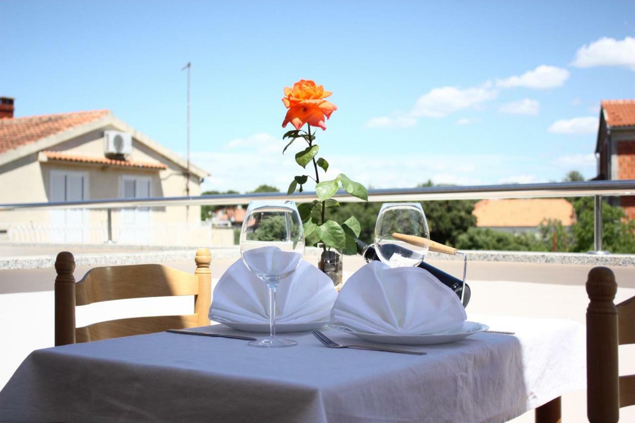 Apartments Villa Korina Бродарика Екстериор снимка